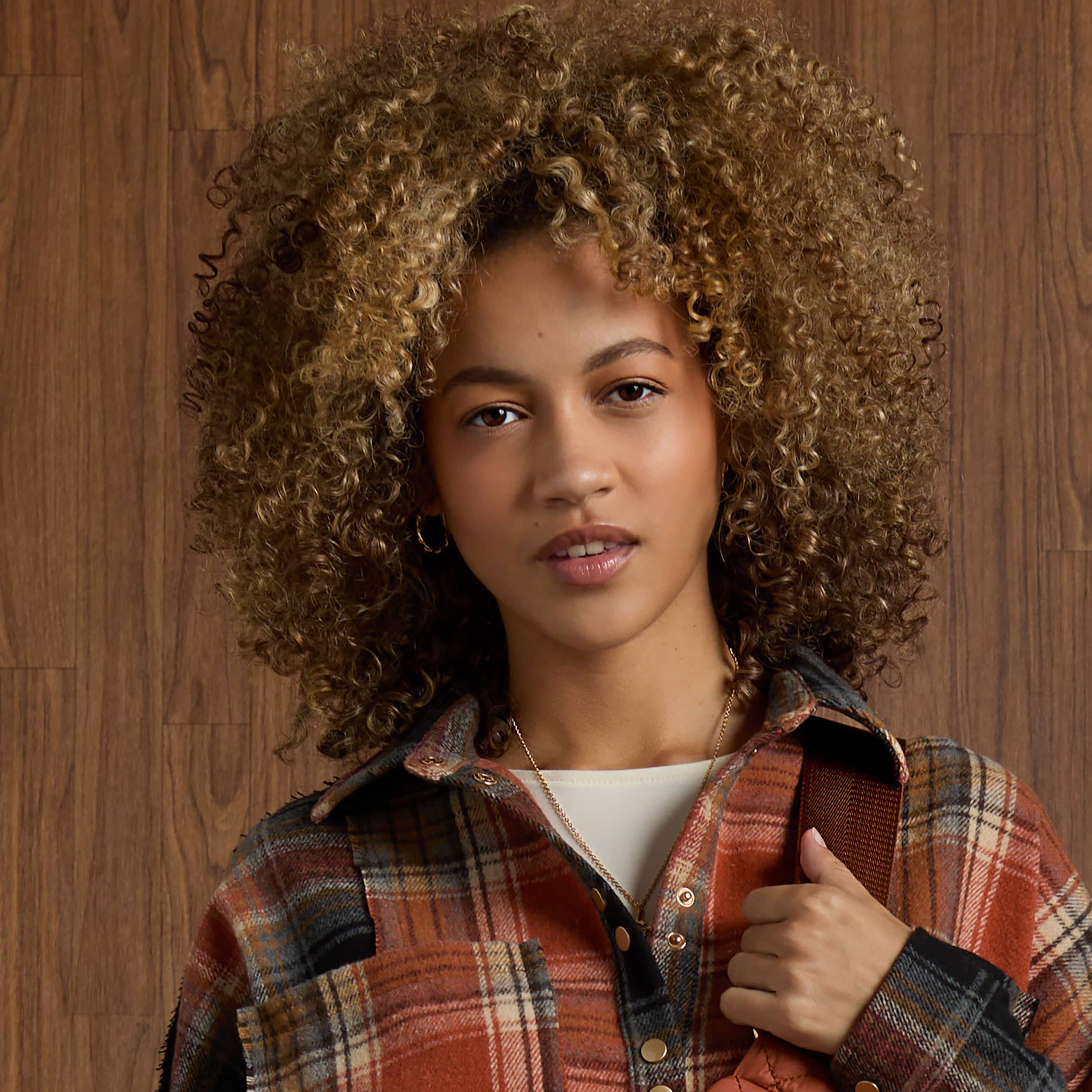 Barbed Wire Hoop - Gold: Gold